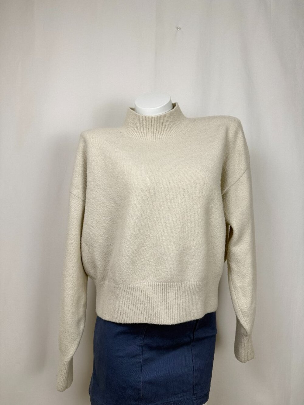& Other Stories Womens M Cream Beige Mock Neck Oversized Knit Sweater Pullover